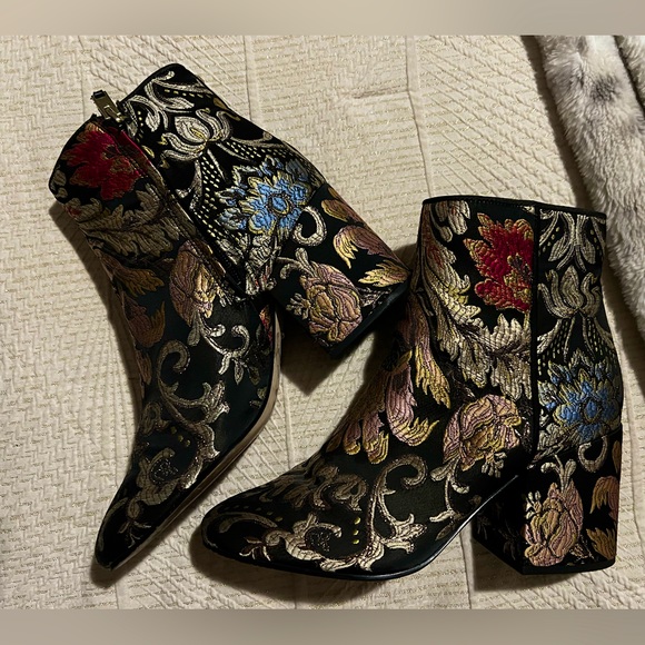 Sam Edelman Shoes - Sam Edelman Black Floral Ankle Boots